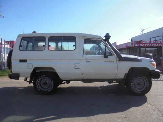 Toyota Land Cruiser HZJ78L 4X4 EXPORT OUTSIDE EU ONLY - PKW: das Bild 4 Toyota Land Cruiser HZJ78L 4X4 EXPORT OUTSIDE EU ONLY - PKW: das Bild 4