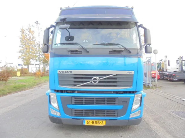 Volvo FH 420 6X2 NL TRUCK - Plane LKW: das Bild 2 Volvo FH 420 6X2 NL TRUCK - Plane LKW: das Bild 2