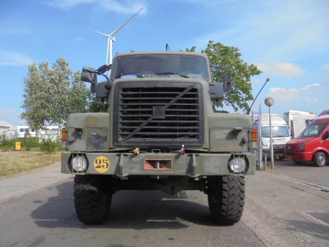 Volvo N 10 6X6 L + FASSI - Autokran: das Bild 2 Volvo N 10 6X6 L + FASSI - Autokran: das Bild 2