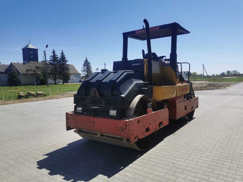 Dynapac CC 421 - Walzen: das Bild 4 Dynapac CC 421 - Walzen: das Bild 4