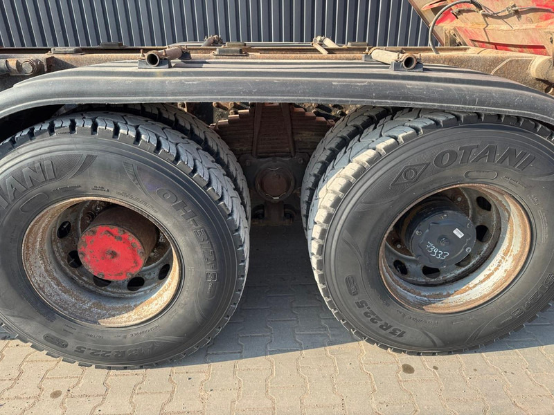 Kipper Iveco Trakker AD 410 T 41, 8x4: das Bild 14
