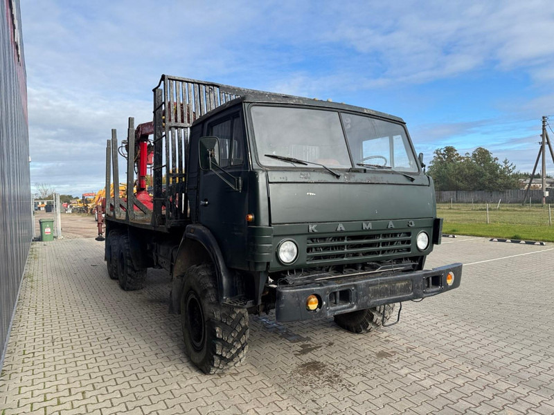 Kamaz 43101, 6x6 - Holztransporter, Autokran: das Bild 2 Kamaz 43101, 6x6 - Holztransporter, Autokran: das Bild 2