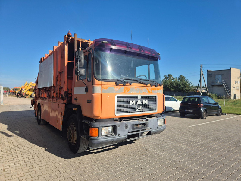 MAN 18.262 - Müllwagen: das Bild 3 MAN 18.262 - Müllwagen: das Bild 3