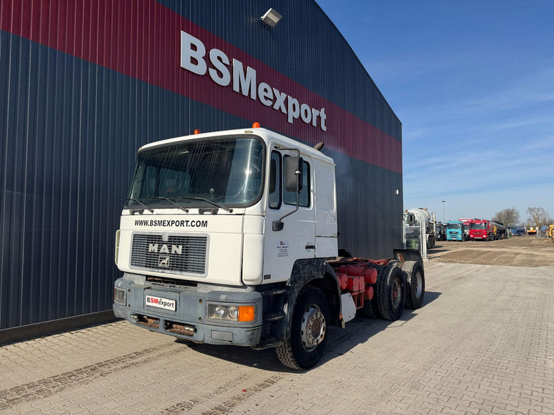 MAN 26.403 - Fahrgestell LKW: das Bild 1 MAN 26.403 - Fahrgestell LKW: das Bild 1