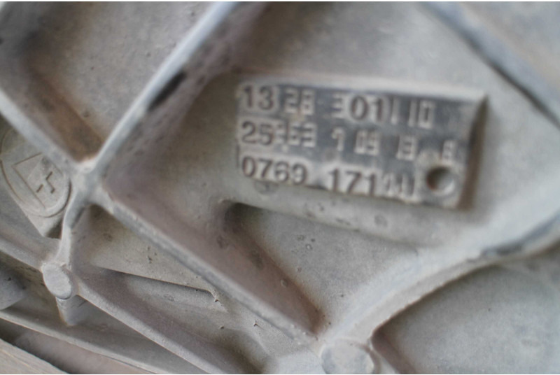 MAN ZF 12 AS 2130TD gearbox for MAN truck tractor - Getriebe für LKW: das Bild 5 MAN ZF 12 AS 2130TD gearbox for MAN truck tractor - Getriebe für LKW: das Bild 5