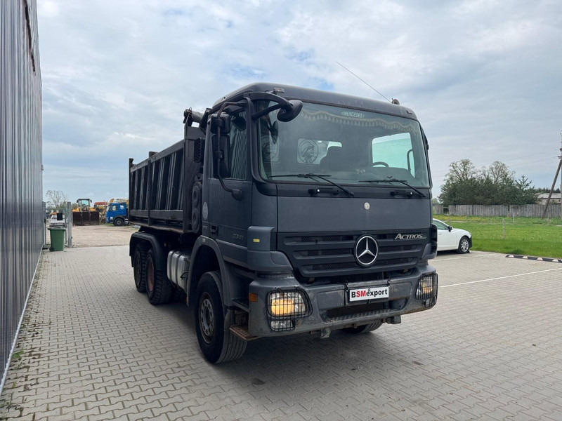 Mercedes-Benz Actros 3341 - Kipper: das Bild 3 Mercedes-Benz Actros 3341 - Kipper: das Bild 3