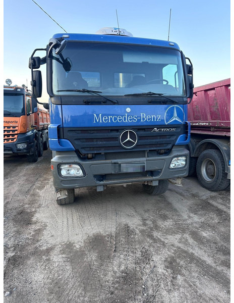 Mercedes-Benz Actros 4146, 8x6 - Kipper: das Bild 4 Mercedes-Benz Actros 4146, 8x6 - Kipper: das Bild 4