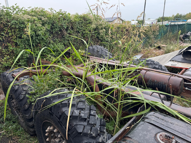 ZIL 131, 6X6 - Fahrgestell LKW: das Bild 4 ZIL 131, 6X6 - Fahrgestell LKW: das Bild 4