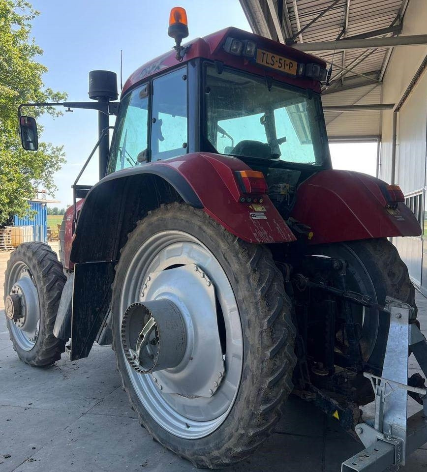 Case IH CVX 120 - Traktor: das Bild 3 Case IH CVX 120 - Traktor: das Bild 3