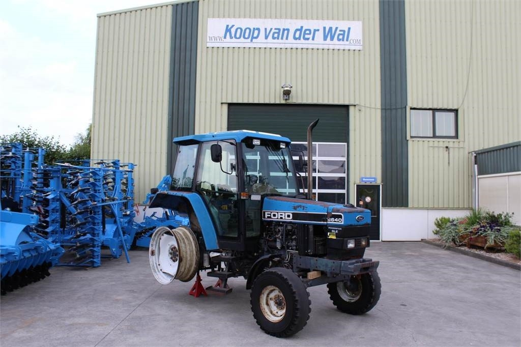 Ford 6640 2WD - Traktor: das Bild 1 Ford 6640 2WD - Traktor: das Bild 1