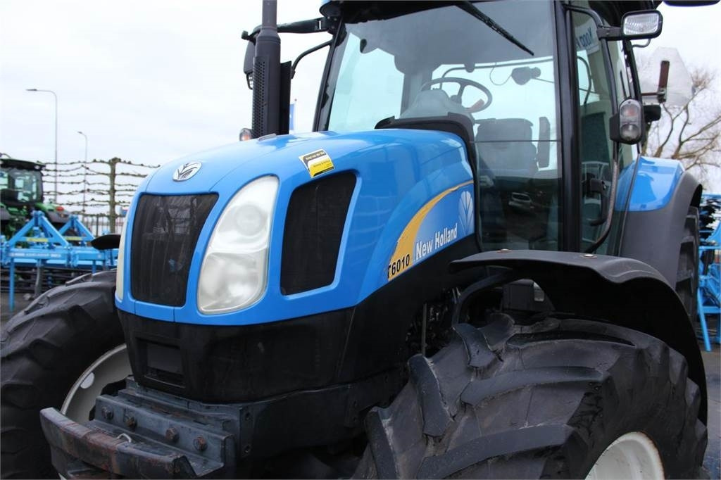 New Holland T6010 Plus - Traktor: das Bild 2 New Holland T6010 Plus - Traktor: das Bild 2