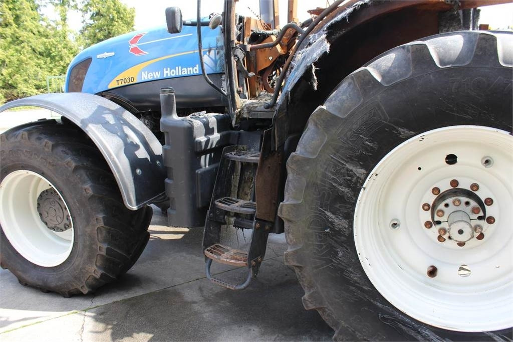 New Holland T7030 - Traktor: das Bild 5 New Holland T7030 - Traktor: das Bild 5