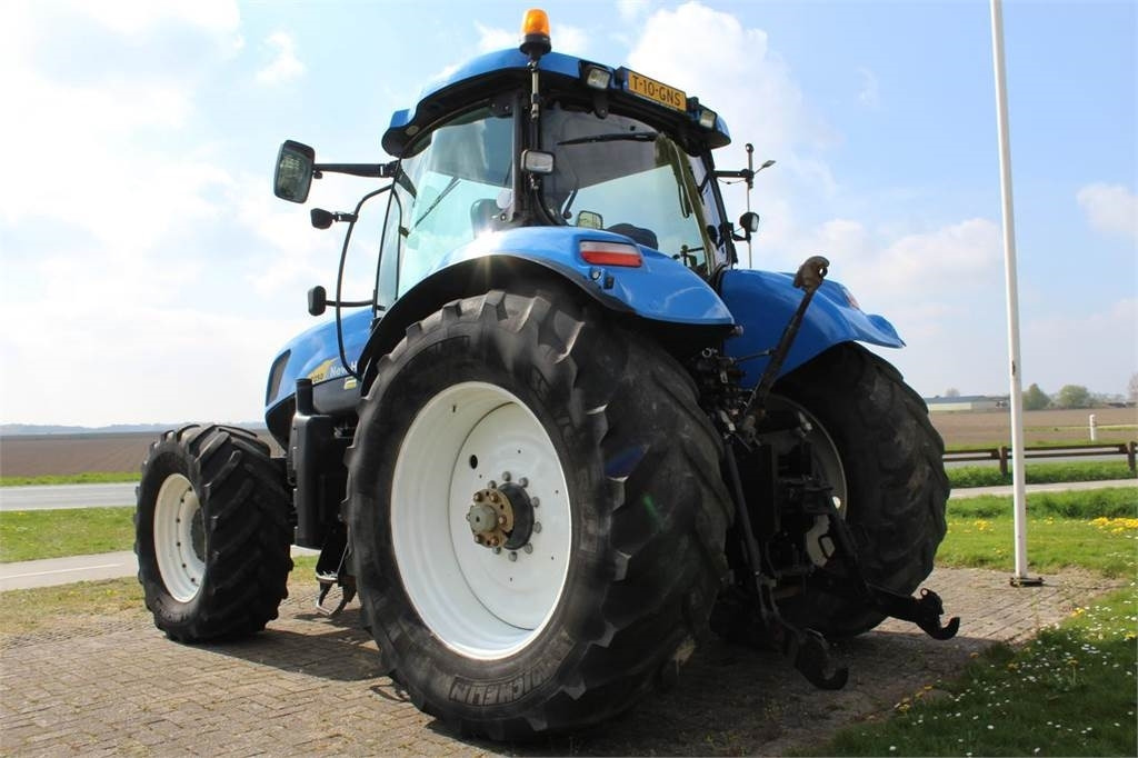 New Holland T7050 - Traktor: das Bild 4 New Holland T7050 - Traktor: das Bild 4