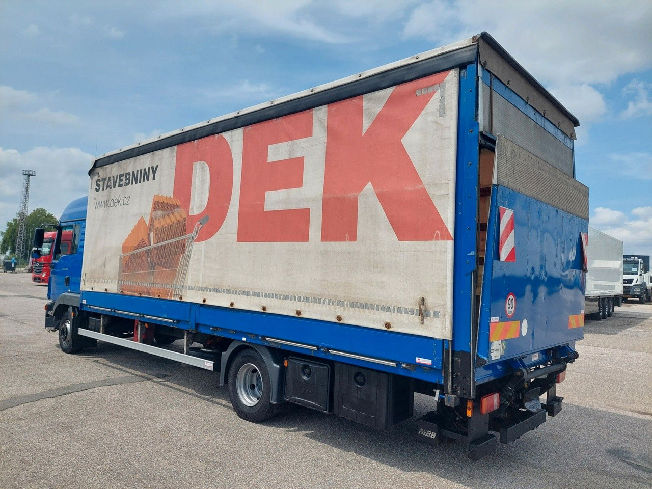 MAN TGL 12.220 4X2 BL Edscha - Plane LKW: das Bild 3 MAN TGL 12.220 4X2 BL Edscha - Plane LKW: das Bild 3