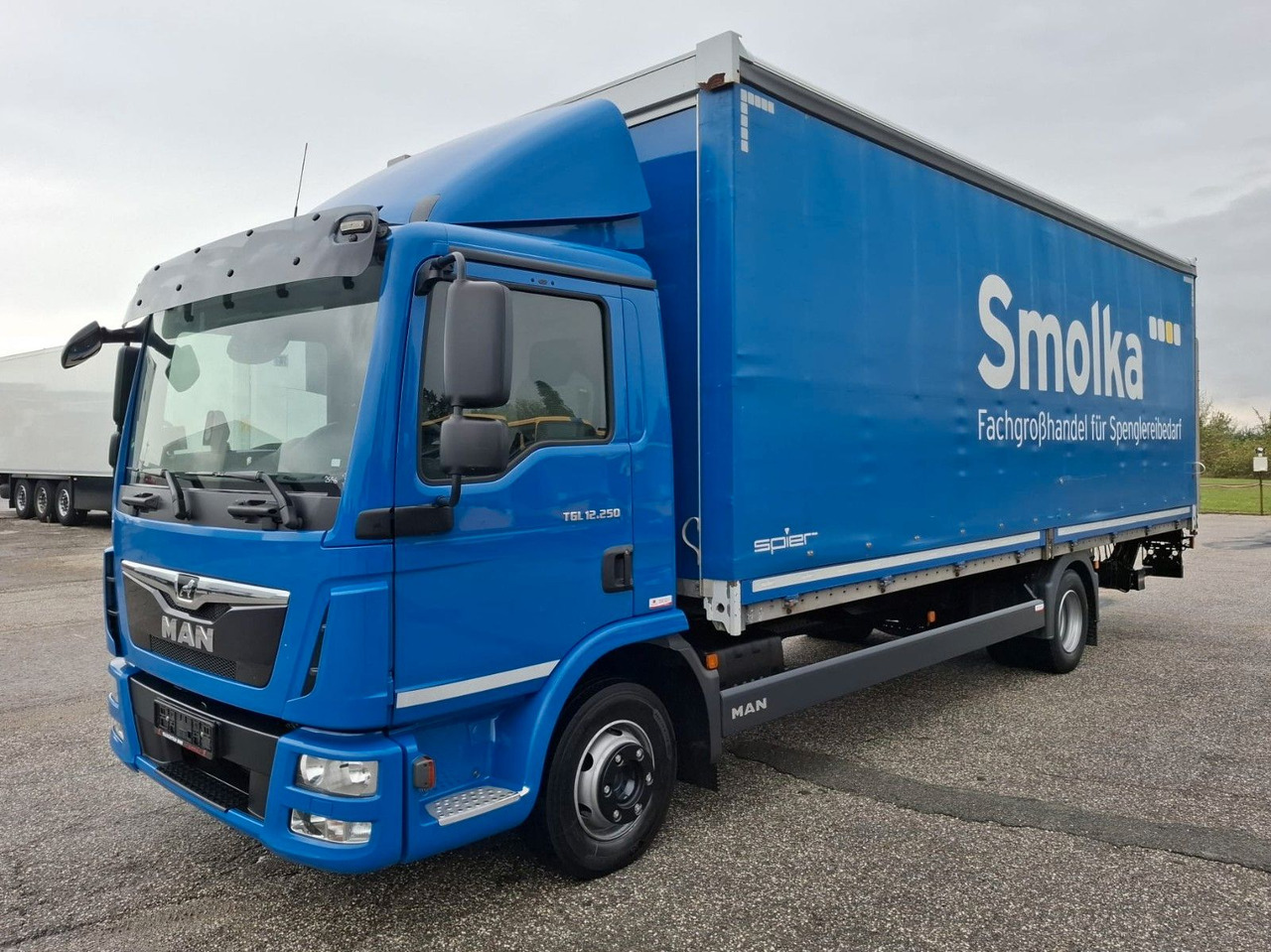 MAN TGL 12.250 BL 4x2 - Plane LKW: das Bild 1 MAN TGL 12.250 BL 4x2 - Plane LKW: das Bild 1