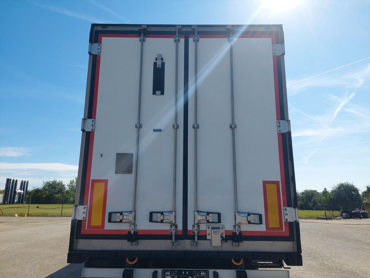 Schmitz Cargobull SKO24 ThermoKing SLXi 300 - Kühlkoffer Auflieger: das Bild 5 Schmitz Cargobull SKO24 ThermoKing SLXi 300 - Kühlkoffer Auflieger: das Bild 5