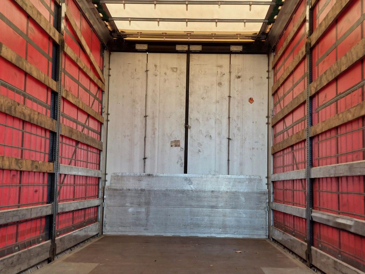 Wielton PC2K tandem Durchbar – Leasing Wielton PC2K tandem Durchbar: das Bild 8 Wielton PC2K tandem Durchbar – Leasing Wielton PC2K tandem Durchbar: das Bild 8