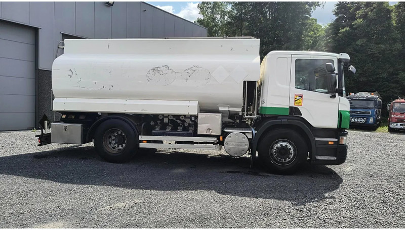 Scania P280 MANUAL GEARBOX- TANK 14000L- RETARDER - Tankwagen: das Bild 3 Scania P280 MANUAL GEARBOX- TANK 14000L- RETARDER - Tankwagen: das Bild 3