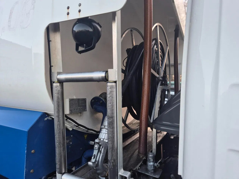 Tankwagen Für die Beförderung von Kraftstoff Scania P310 13500L CARBURANT / FUEL - 4 COMP: das Bild 15 Tankwagen Für die Beförderung von Kraftstoff Scania P310 13500L CARBURANT / FUEL - 4 COMP: das Bild 15