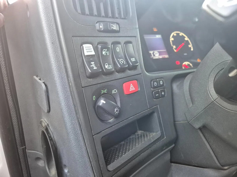 Tankwagen Für die Beförderung von Kraftstoff Scania P310 13500L CARBURANT / FUEL - 4 COMP: das Bild 13 Tankwagen Für die Beförderung von Kraftstoff Scania P310 13500L CARBURANT / FUEL - 4 COMP: das Bild 13