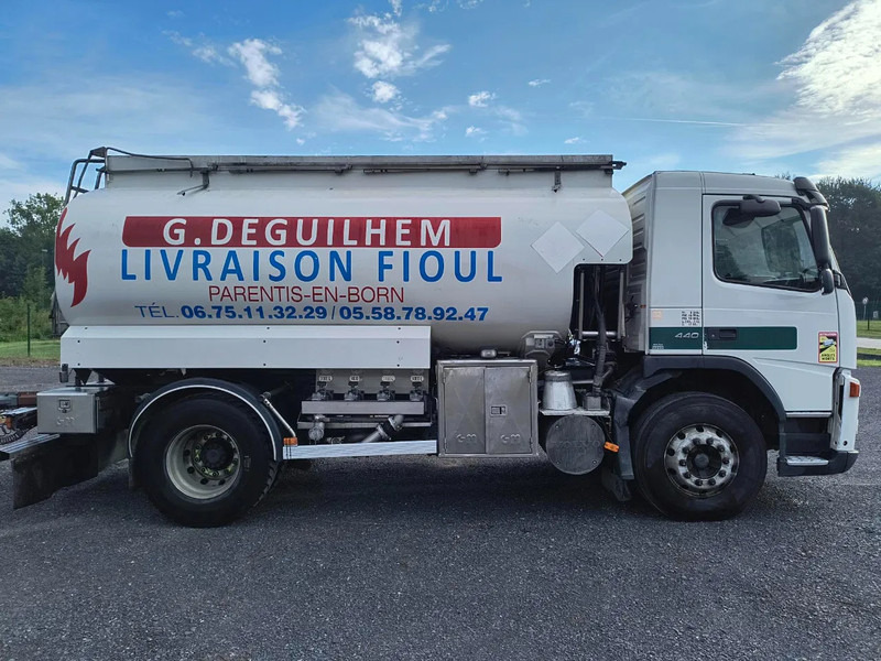 Volvo FM 440 13000L FUEL / CARBURANT - 4 COMP - Tankwagen: das Bild 4 Volvo FM 440 13000L FUEL / CARBURANT - 4 COMP - Tankwagen: das Bild 4