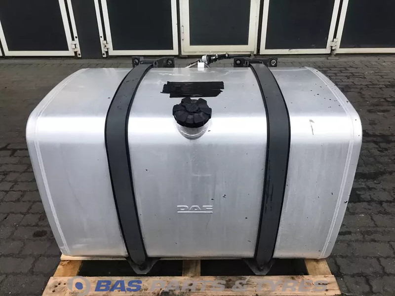 DAF Brandstoftank DAF 495 Liter 1949909 - Kraftstofftank für LKW: das Bild 1 DAF Brandstoftank DAF 495 Liter 1949909 - Kraftstofftank für LKW: das Bild 1
