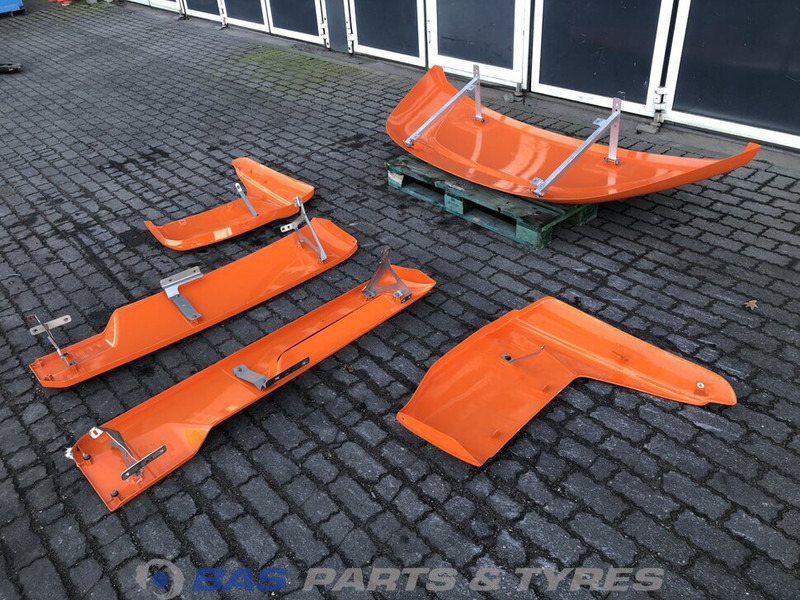 DAF CF Euro 6 Spoilerset DAF Space Cab L2H2 2036617 - Aeropack/ Spoiler für LKW: das Bild 5 DAF CF Euro 6 Spoilerset DAF Space Cab L2H2 2036617 - Aeropack/ Spoiler für LKW: das Bild 5