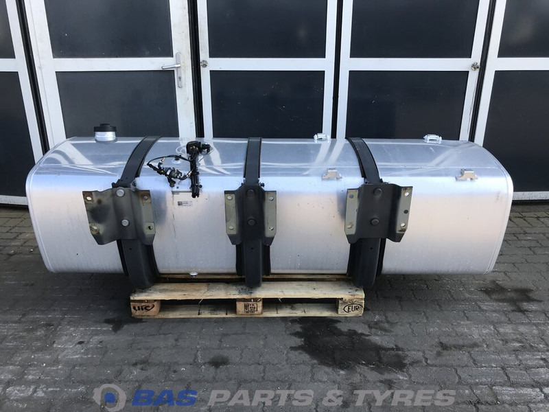 DAF - Kraftstofftank für LKW: das Bild 3 DAF - Kraftstofftank für LKW: das Bild 3
