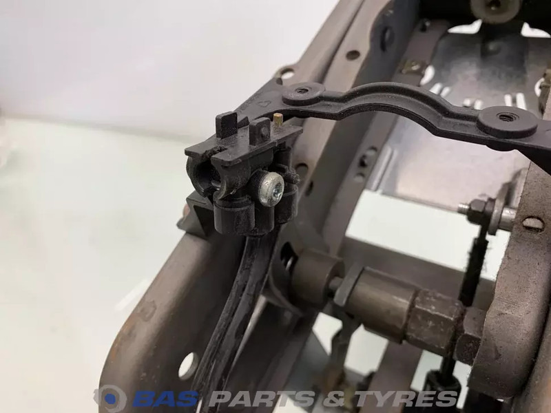 DAF Stuurkolom DAF 1813615 - Lenksäule für LKW: das Bild 3 DAF Stuurkolom DAF 1813615 - Lenksäule für LKW: das Bild 3