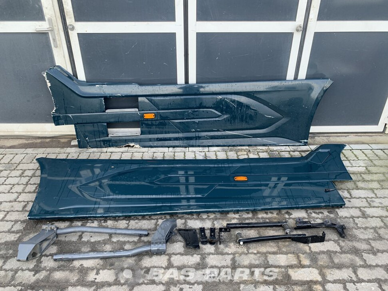 DAF XF II - Karosserie und Außen für LKW: das Bild 1 DAF XF II - Karosserie und Außen für LKW: das Bild 1