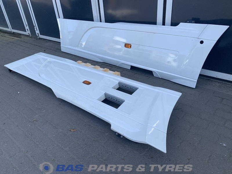 DAF XF106 - Karosserie und Außen für LKW: das Bild 3 DAF XF106 - Karosserie und Außen für LKW: das Bild 3