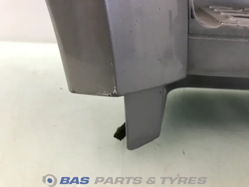 DAF XF106 Opstap Rechts DAF 1835024 - Karosserie und Außen für LKW: das Bild 3 DAF XF106 Opstap Rechts DAF 1835024 - Karosserie und Außen für LKW: das Bild 3