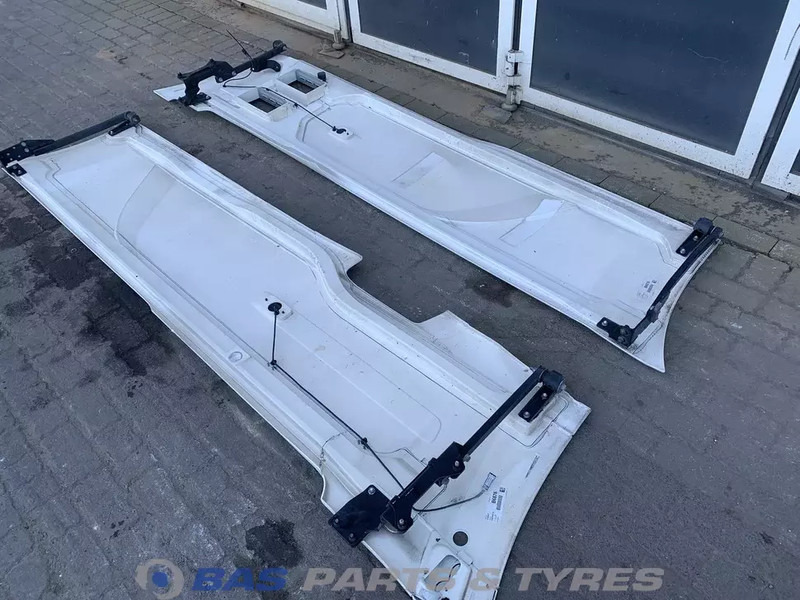 DAF XF106 Sideskirt Set DAF 1903109 - Karosserie und Außen für LKW: das Bild 5 DAF XF106 Sideskirt Set DAF 1903109 - Karosserie und Außen für LKW: das Bild 5