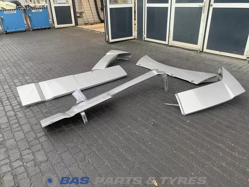 DAF XF106 Spoilerset DAF Super Space Cab L2H3 1836001 - Aeropack/ Spoiler für LKW: das Bild 2 DAF XF106 Spoilerset DAF Super Space Cab L2H3 1836001 - Aeropack/ Spoiler für LKW: das Bild 2