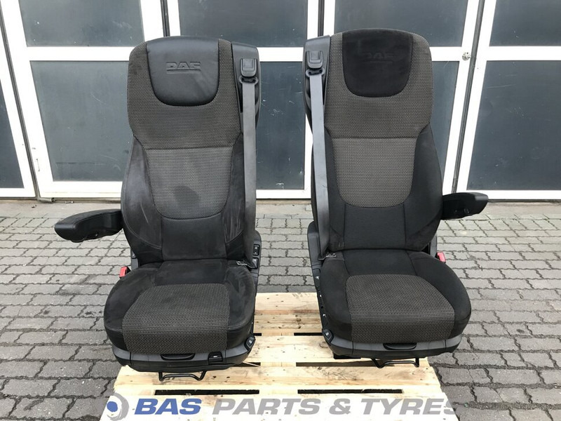 DAF XF106 Stoelen set DAF 1844340 - Sitz für LKW: das Bild 1 DAF XF106 Stoelen set DAF 1844340 - Sitz für LKW: das Bild 1