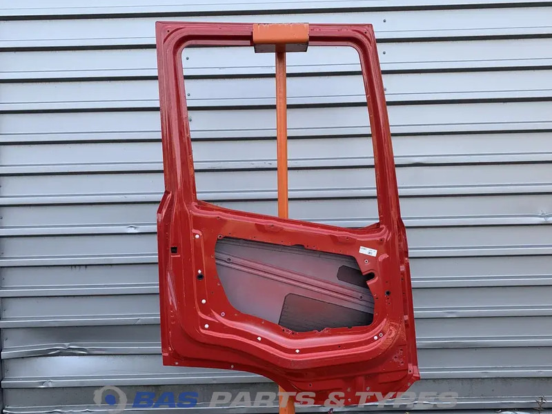 DAF XG - Tür und Teile für LKW: das Bild 2 DAF XG - Tür und Teile für LKW: das Bild 2