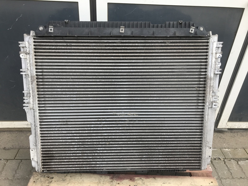 Mercedes-Benz Actros MP4 Koelerpakket Mercedes OM470LA 395 A 960 500 00 02 - Kühler für LKW: das Bild 2 Mercedes-Benz Actros MP4 Koelerpakket Mercedes OM470LA 395 A 960 500 00 02 - Kühler für LKW: das Bild 2