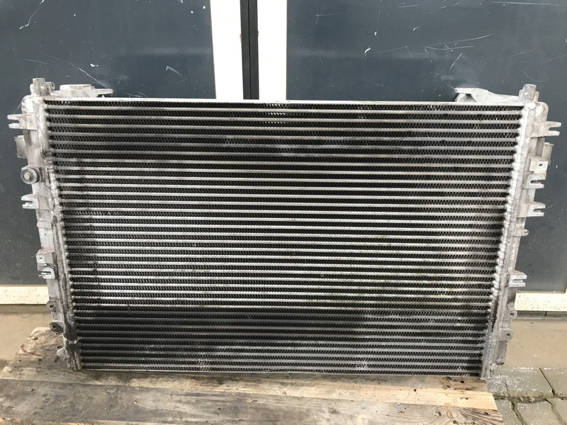 Mercedes-Benz Antos MP4 Intercooler Mercedes A 960 500 07 02 - Interkühler für LKW: das Bild 2 Mercedes-Benz Antos MP4 Intercooler Mercedes A 960 500 07 02 - Interkühler für LKW: das Bild 2