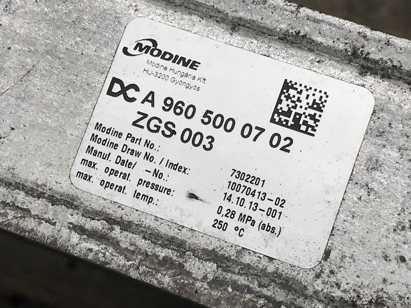 Mercedes-Benz Antos MP4 Intercooler Mercedes A 960 500 07 02 - Interkühler für LKW: das Bild 3 Mercedes-Benz Antos MP4 Intercooler Mercedes A 960 500 07 02 - Interkühler für LKW: das Bild 3