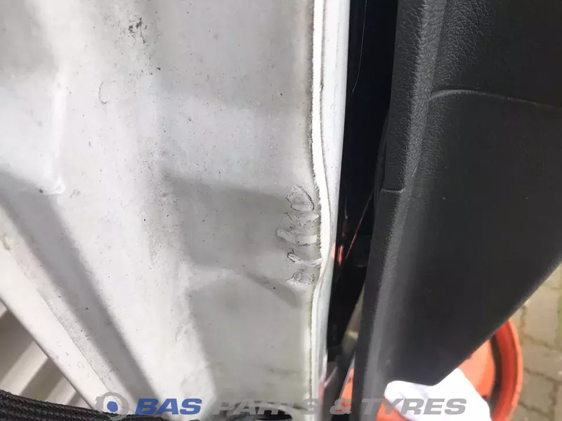 Mercedes-Benz Atego Portier Rechts Mercedes A 940 720 04 05 - Tür und Teile für LKW: das Bild 5 Mercedes-Benz Atego Portier Rechts Mercedes A 940 720 04 05 - Tür und Teile für LKW: das Bild 5