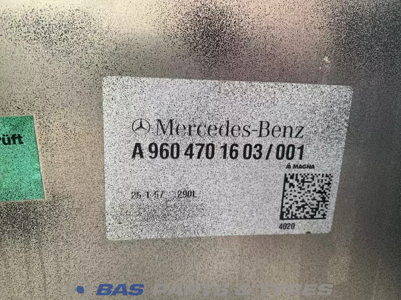 Kraftstofftank für LKW Mercedes-Benz Brandstoftank Mercedes 290 Liter A 960 470 00 04: das Bild 6