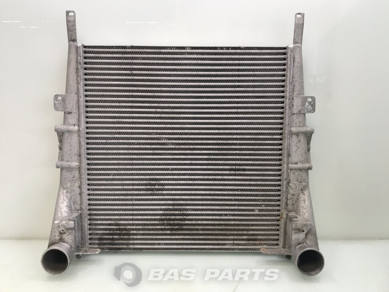 Mercedes-Benz Intercooler Mercedes A 957 501 04 01 - Interkühler für LKW: das Bild 2 Mercedes-Benz Intercooler Mercedes A 957 501 04 01 - Interkühler für LKW: das Bild 2