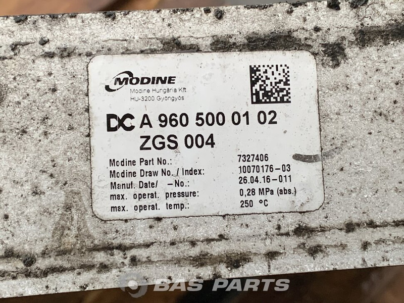 Mercedes-Benz Intercooler Mercedes A 960 500 01 02 - Interkühler für LKW: das Bild 3 Mercedes-Benz Intercooler Mercedes A 960 500 01 02 - Interkühler für LKW: das Bild 3