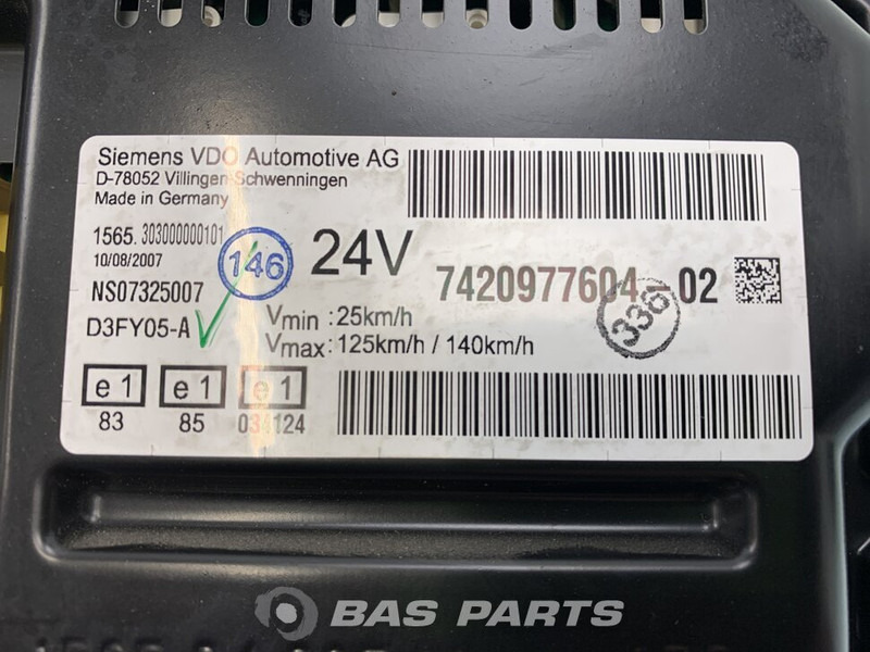 Renault Magnum Euro 4-5 Instrumentenpaneel Renault 7420977604 - Armaturenbrett für LKW: das Bild 3 Renault Magnum Euro 4-5 Instrumentenpaneel Renault 7420977604 - Armaturenbrett für LKW: das Bild 3