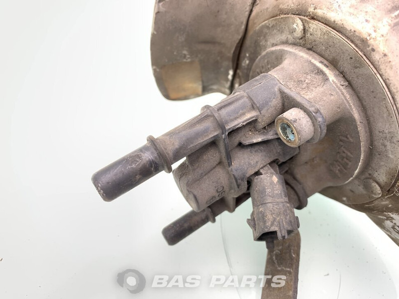 Renault PREMIUM - Auspuff/ Abgasanlage für LKW: das Bild 3 Renault PREMIUM - Auspuff/ Abgasanlage für LKW: das Bild 3