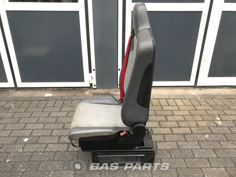 Renault T-Serie - Sitz für LKW: das Bild 2 Renault T-Serie - Sitz für LKW: das Bild 2