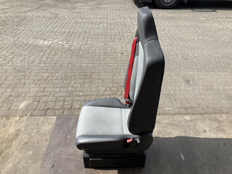Renault T-Serie - Sitz für LKW: das Bild 2 Renault T-Serie - Sitz für LKW: das Bild 2