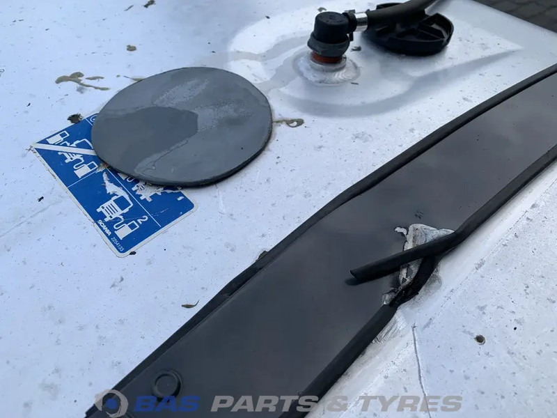 Scania Brandstoftank Scania 600 Liter 1871191 - Kraftstofftank für LKW: das Bild 5 Scania Brandstoftank Scania 600 Liter 1871191 - Kraftstofftank für LKW: das Bild 5