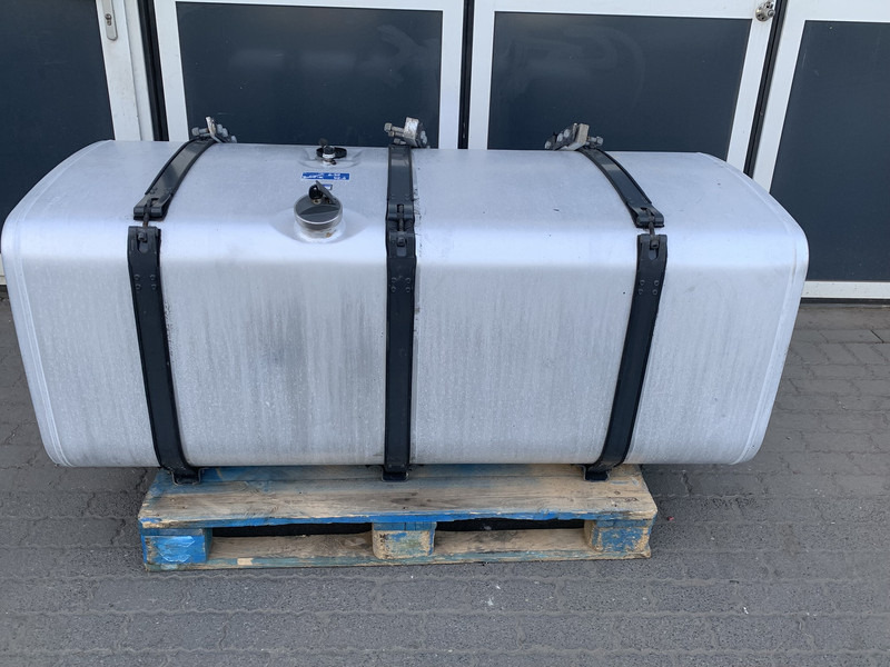 Scania - Kraftstofftank für LKW: das Bild 1 Scania - Kraftstofftank für LKW: das Bild 1