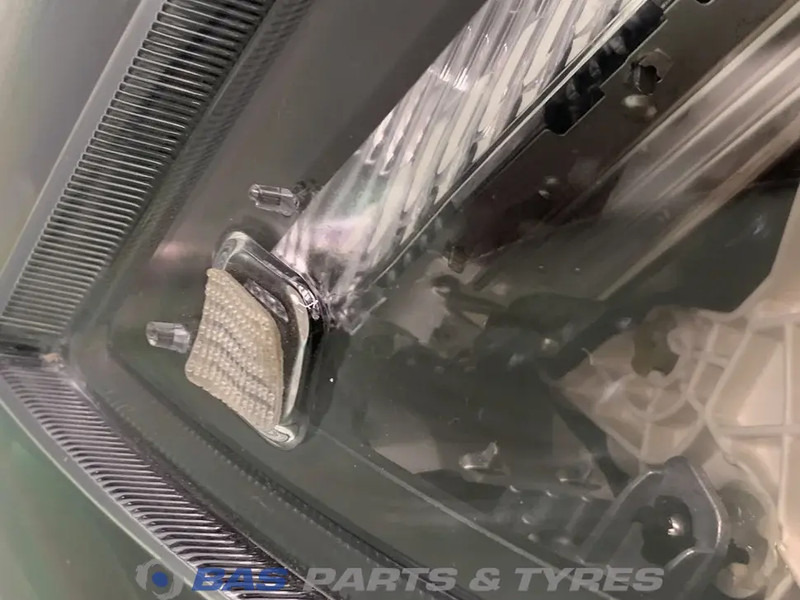 Volvo FH16 (FH5) Koplamp Links 22656781 - Hauptscheinwerfer für LKW: das Bild 4 Volvo FH16 (FH5) Koplamp Links 22656781 - Hauptscheinwerfer für LKW: das Bild 4